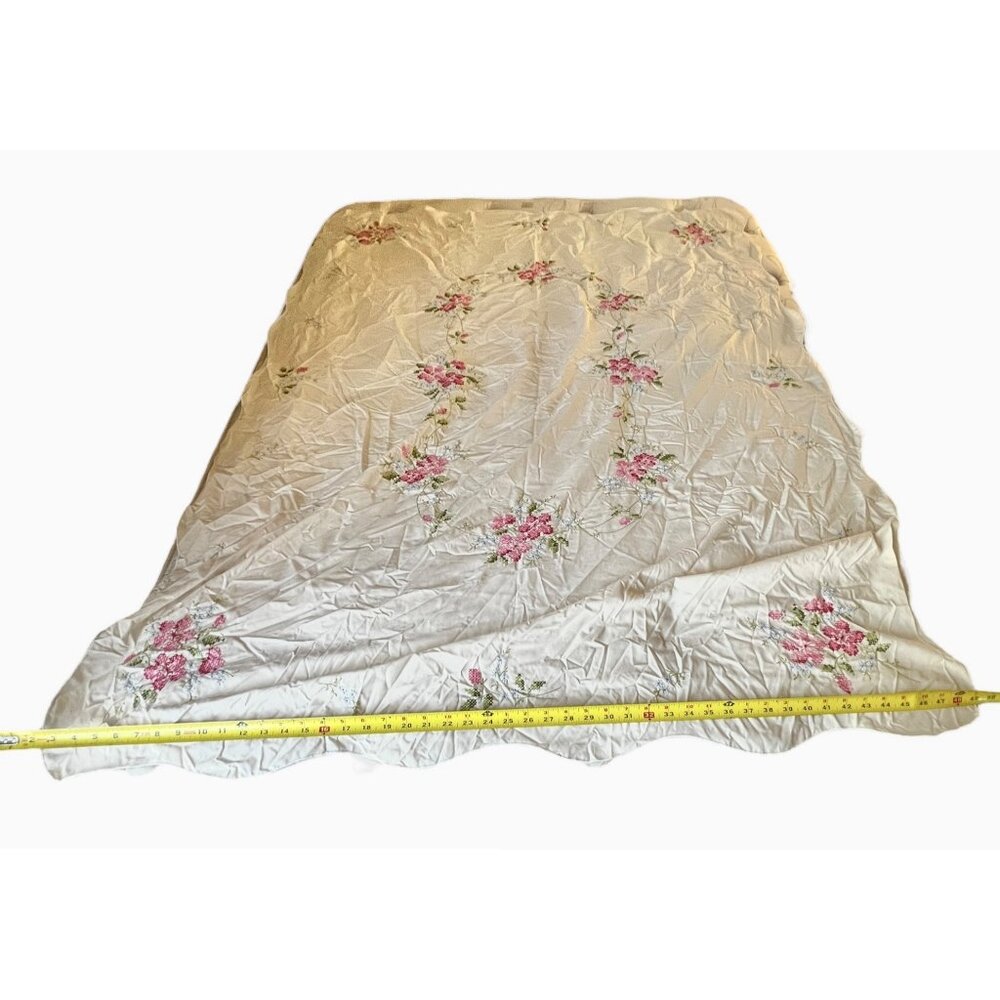 Beige Floral Embroidered Tablecloth 67" X 49" Pink & Blue Cross-Stitch VTG - Picture 9 of 13